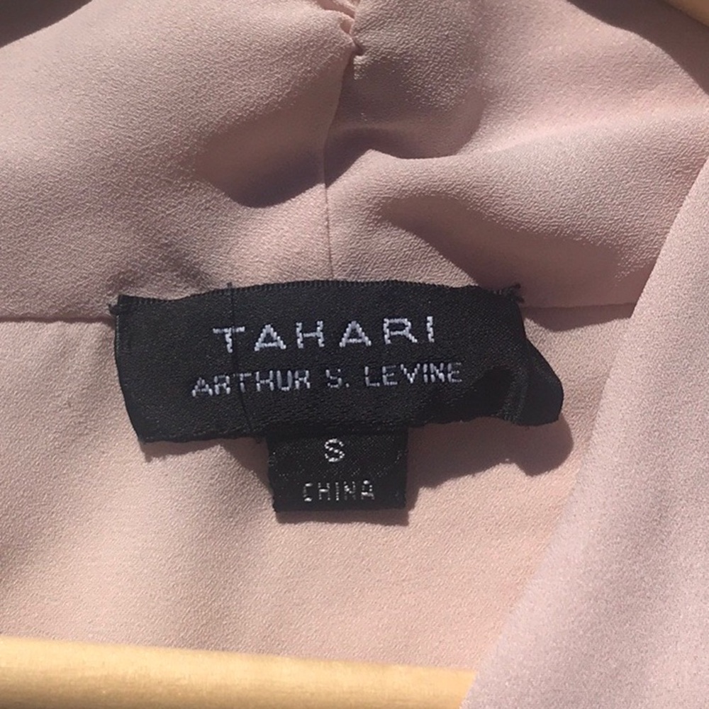 Tahari Arthur Levine Faux Wrap Lt Peach Top - Picture 8 of 14